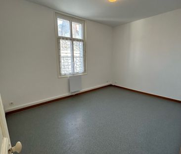 Location Appartement 3 pièces 73m² CHATELLERAULT 86100 - Photo 3