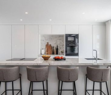 Luxury penthouse for rent in Nueva Andalucia, Andalusia - Photo 4