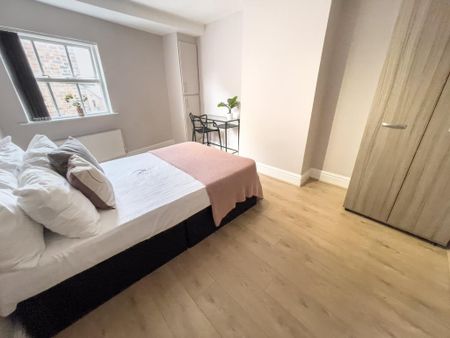 5 bedroom terraced house to rent - Photo 5