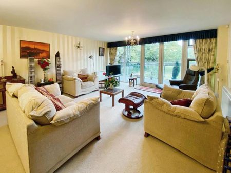 2 bedroom flat to rent - Photo 4