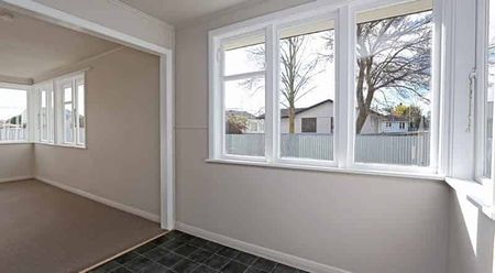 3 bedroom home in Akina - Photo 4