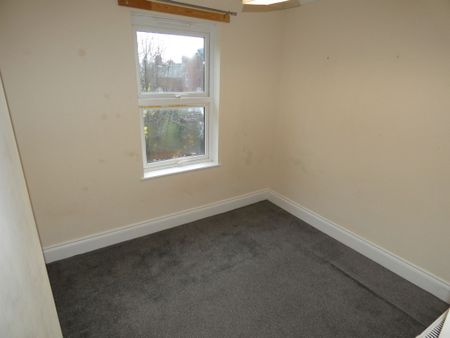 3 bed Terraced - To Let - Photo 4