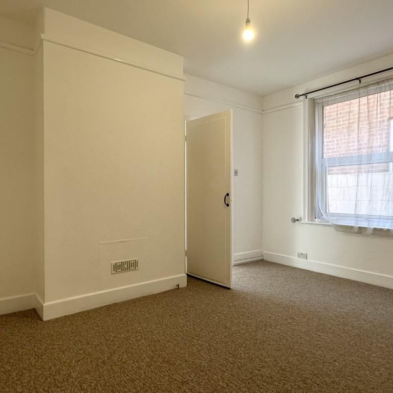 1 bedroom ground floor flat to rent - Photo 1