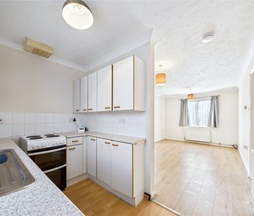 The Drift, Martlesham Heath, Ipswich, Suffolk, IP5 3PL - Photo 6