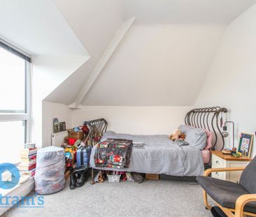 2 bed Apartment for Rent - Photo 1