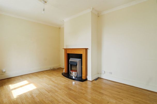 Lingfield Walk, Leeds - Photo 1