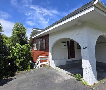 Light-Filled Townhouse with Stunning Valley Views - Photo 5