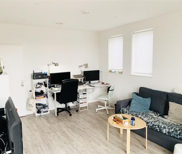Japonica Apartments, Hilltop Avenue, London - Photo 2