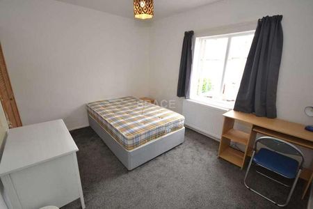 Blenheim Gardens, Reading, Berkshire, RG1 - Photo 3