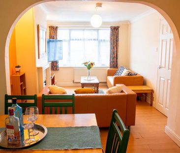 6 bedroom house to rent - Photo 3