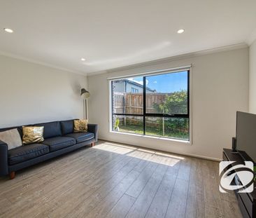 PARK FACING BEAUTY - Photo 1