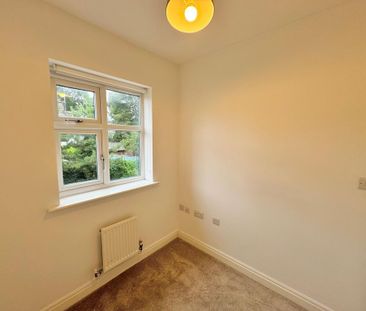 4 bedroom semi-detached house to rent - Photo 4