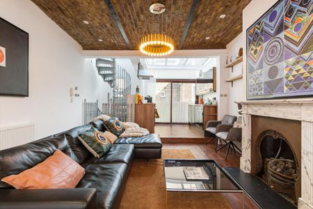 1 bedroom townhouse to rent - Photo 2