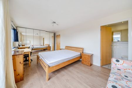 2 bedroom penthouse to rent - Photo 5