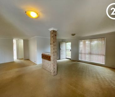 Freshly Painted - 3x1 - Spacious Living - Photo 4