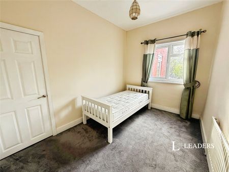 3 bedroom house to rent Eversley Road, Stoke-on-Trent, ST3 - Photo 4