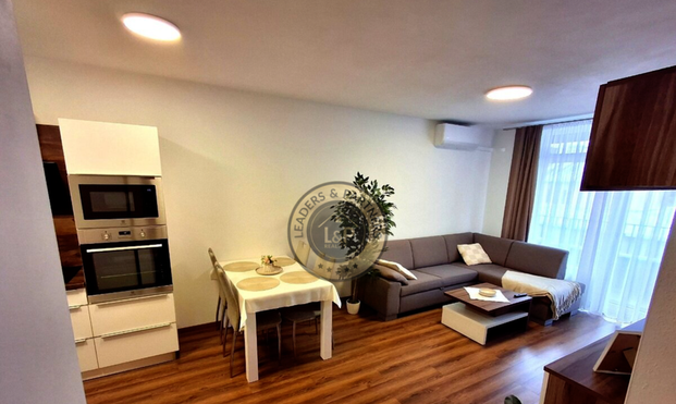 2-izbový byt s veľkou loggiou v centre - Mlynská Bašta - Fotografia 1