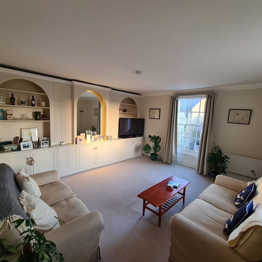 2 Bed Flat, Wandsworth, SW18 - Photo 1