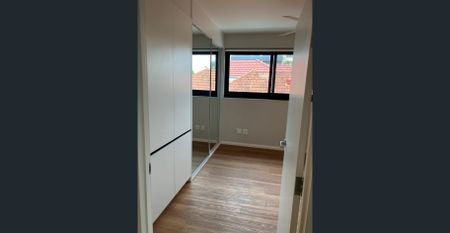 Modern Light-filled 2BR Affordable Housing unit in Bondi Junction! - Photo 2