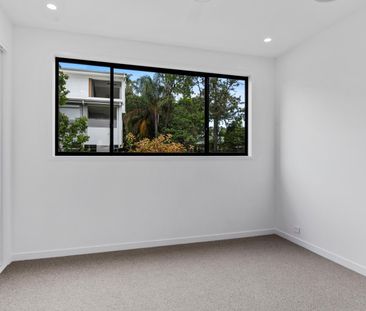 Brand New Modern Townhouse - City Convenience & Lifestyle Living - Photo 4