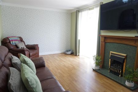 Longdon Close, Redditch - Photo 3