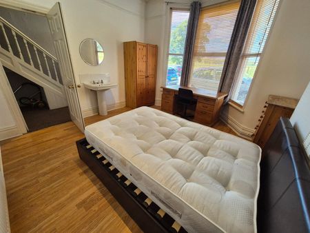 5 Bed Terraced House, Grant Avenue, L15 - Photo 5