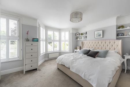 5 bedroom semi-detached house to rent - Photo 3