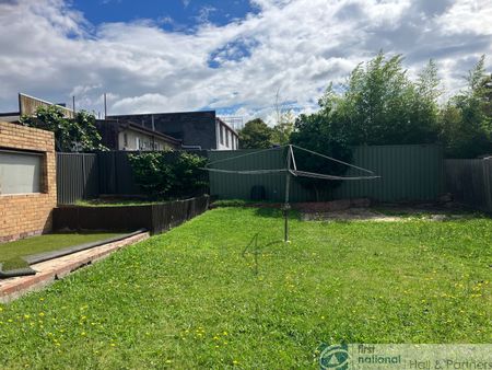 9 Ray Street, Dandenong - Photo 2