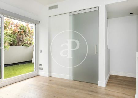 Penthouse for rent with Terrace in El Putget i Farró (Barcelona) - Photo 4