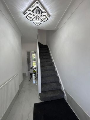 5 bedroom semi-detached house to rent - Photo 1