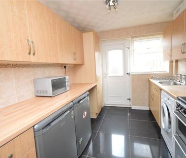 2 Bed End Terrace, Beeston Park Croft, LS11 - Photo 5