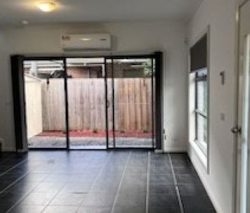 Modern Luxury Living - Photo 6