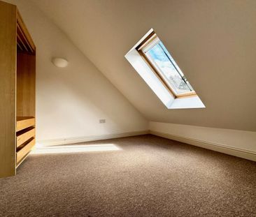 3 bedroom end of terrace house to rent - Photo 2