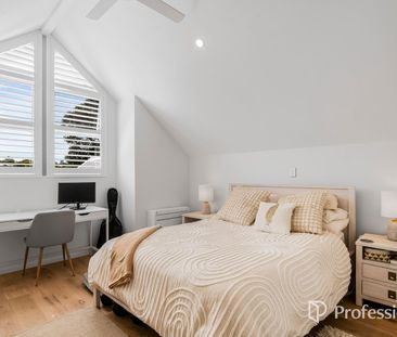 Modern Comfort Meets Coastal Convenience - Photo 3