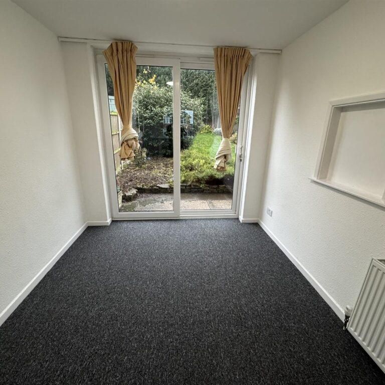 3 bedroom link detached house to rent - Photo 1