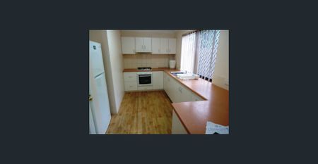 FURNISHED ACCOMMODATION WITHIN SHORT WALK TO CURTIN UNI - Photo 2