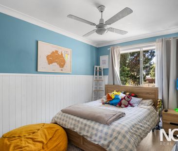 Modern Family Home With Pool – Water Usage Included! - Photo 3