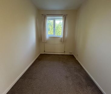 2 bedroom semi-detached house to rent - Photo 4