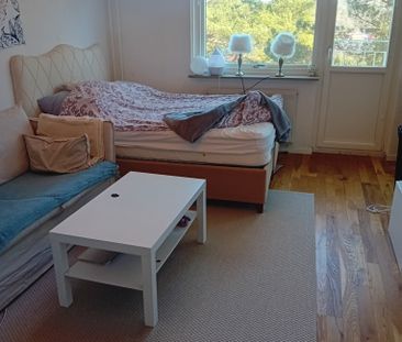 Skogsmilsgatan, Västra Frölunda - Photo 4