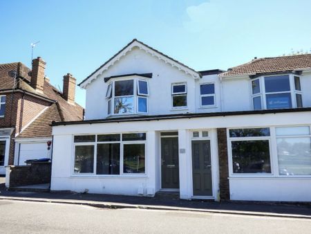 Lower Church Road, Burgess Hill, RH15 - Photo 5