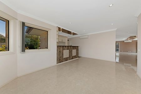 Charming Home in Prestigious O'Malley - Photo 5