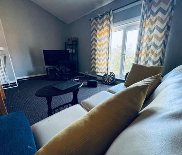 3 bedroom flat to rent - Photo 1