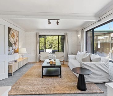 Walk to Everything – Central Orange Living at Its Best - Photo 1