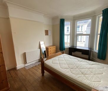 4 bedroom terraced house to rent - Photo 5