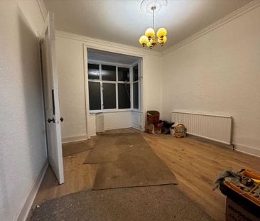 4 bedroom detached house to rent - Photo 2