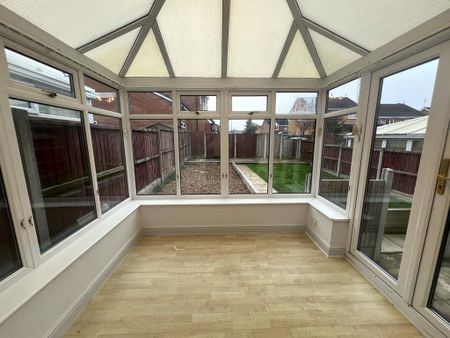 3 bedroom semi-detached house to rent - Photo 2