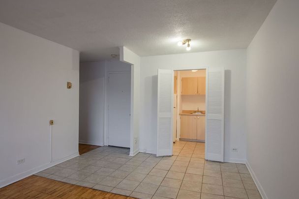 1975 de Maisonneuve - Photo 1