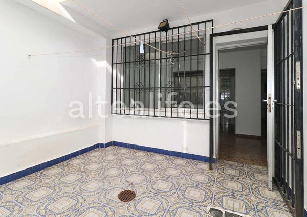 Avenida de la Nucía, Altea, Valencian Community 03590