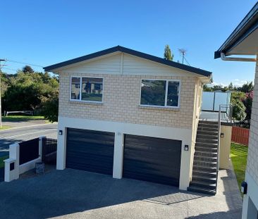 Chic 2BR Unit w/ Balcony in Chartwell - Photo 4