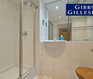 Town Meadow, Brentford, TW8 - Photo 1